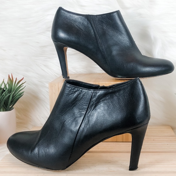 SOLD - Vince Camuto "Corra" Bootie Black - Picture 10 of 10